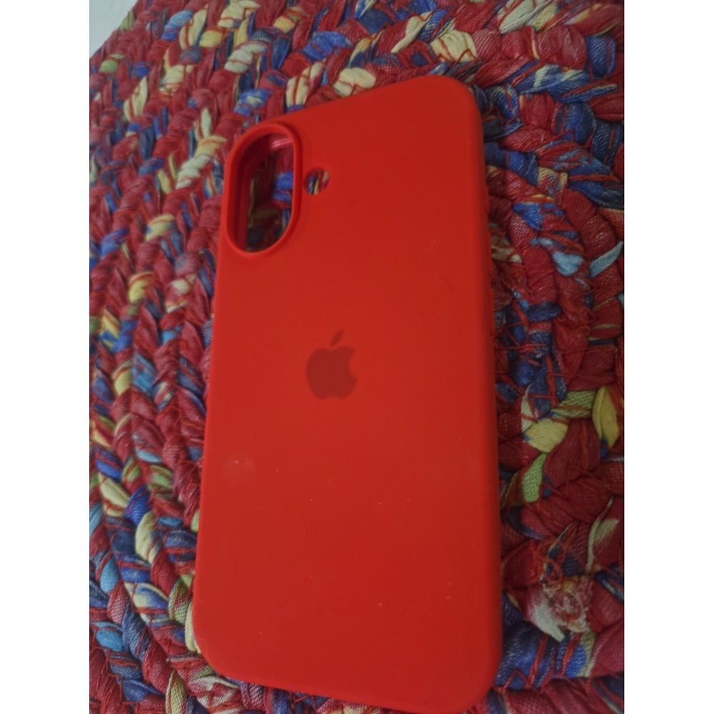 Apple Silicone Case iPhone 16 Plus Red Good Wireless Charging MYY93ZM/A